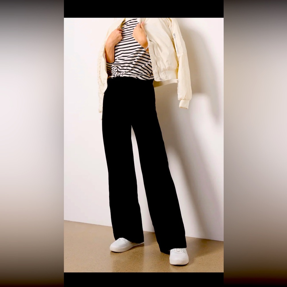 EverEve Black flare High-Waisted Pants, on-trend, beautiful, comfortable!